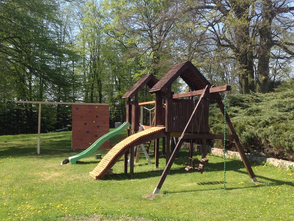 Palac Pozorty Badki Экстерьер фото