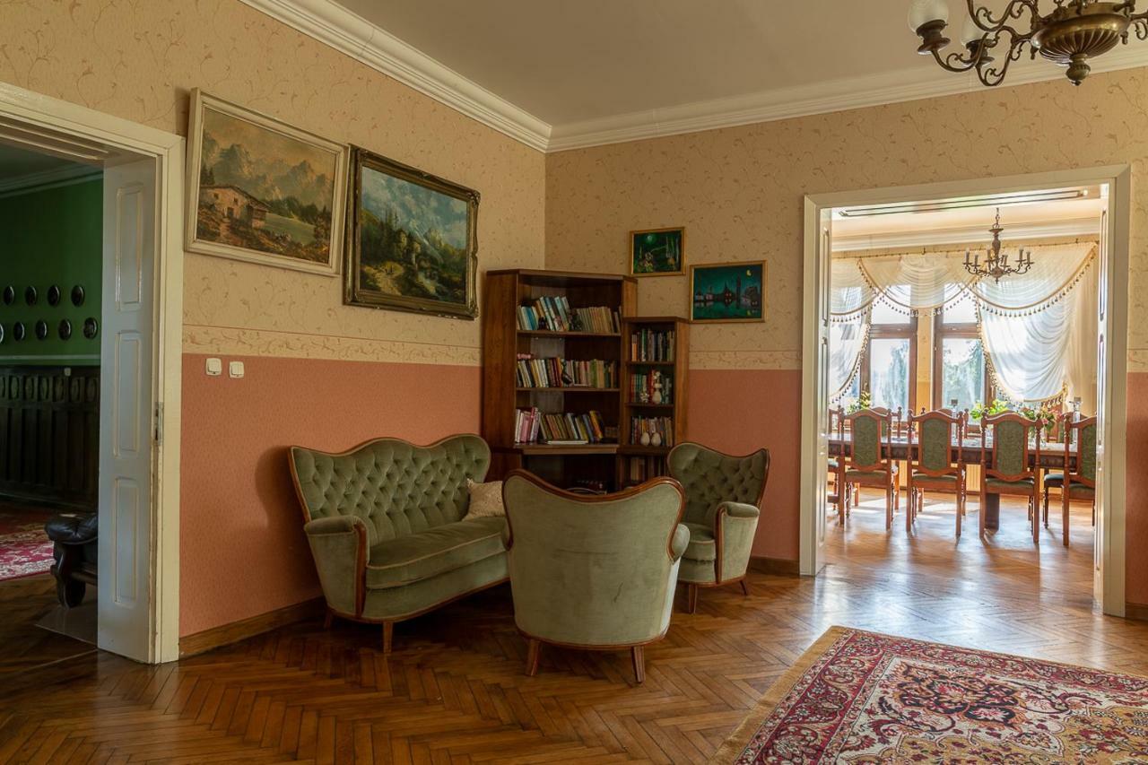 Palac Pozorty Badki Экстерьер фото