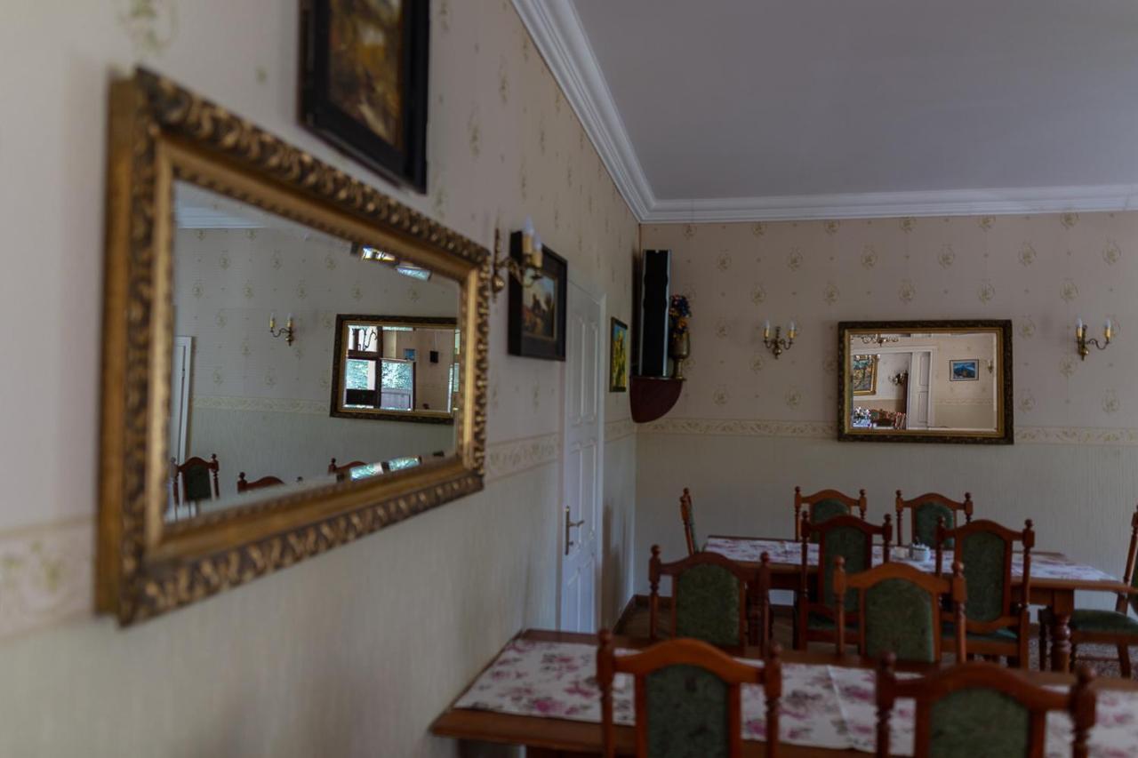 Palac Pozorty Badki Экстерьер фото