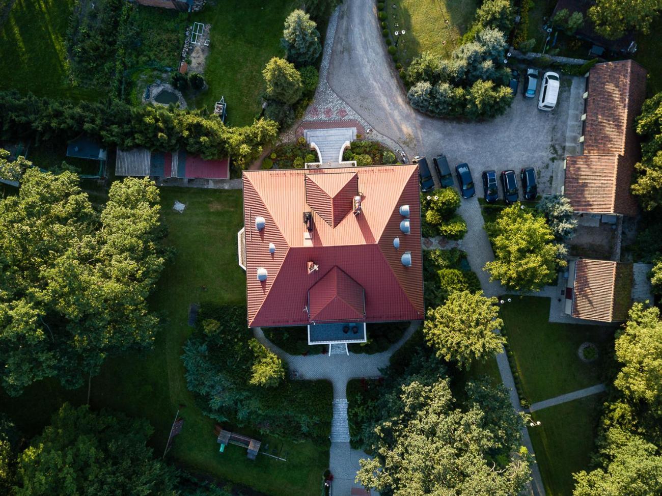 Palac Pozorty Badki Экстерьер фото